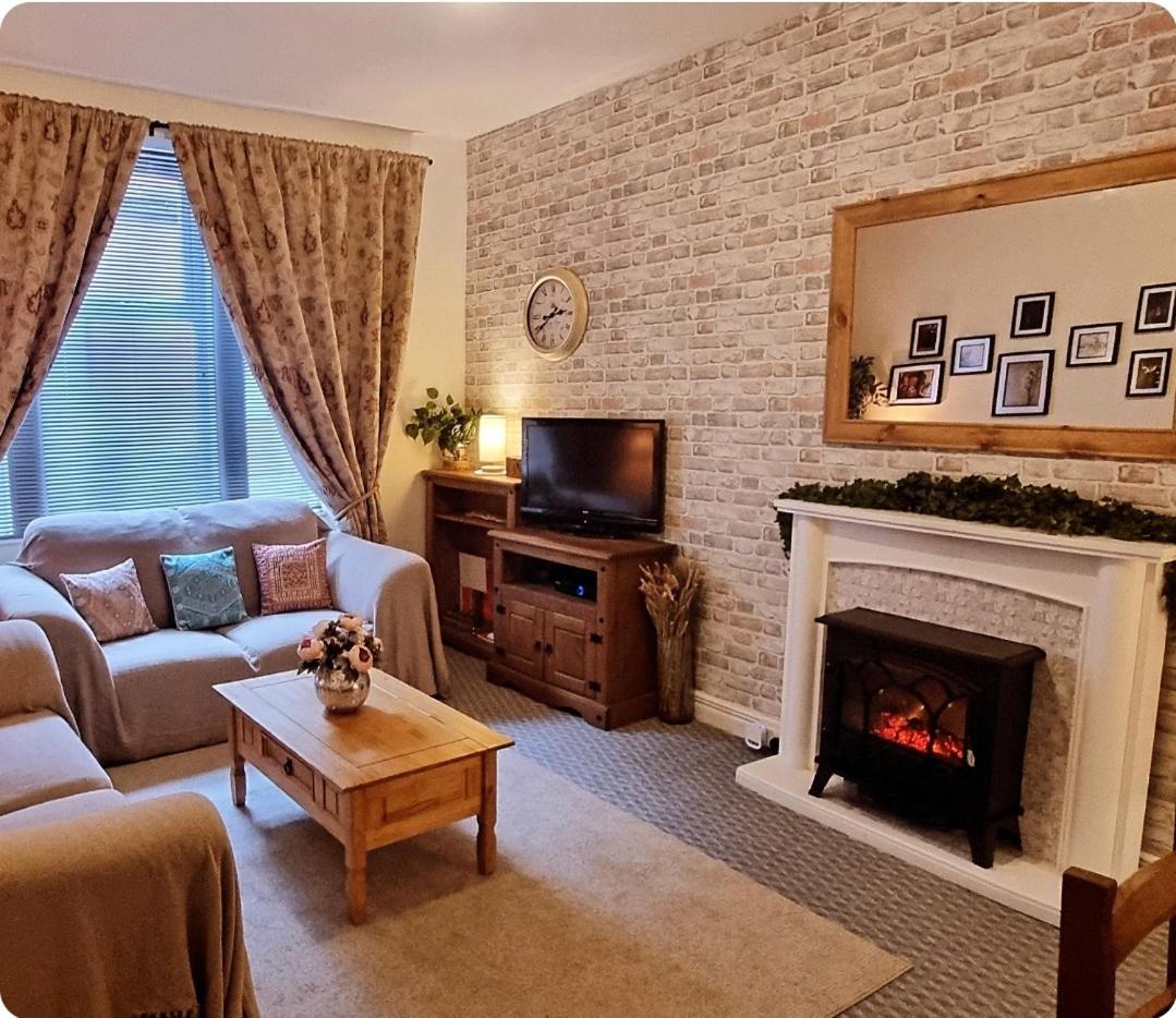 Entire, Main Door, Pet Friendly, Home Away From Home, East Ayrshire Newmilns Exterior foto